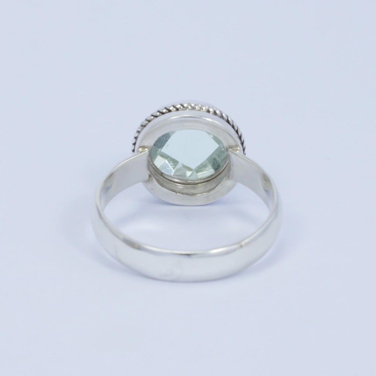 Round Green Amethyst ring 925 sterling silver With woven chain bezel ornament