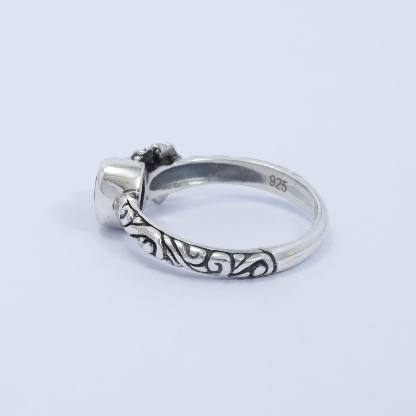 frog ring 925 sterling silver with cable style ornament and genuine amethyst