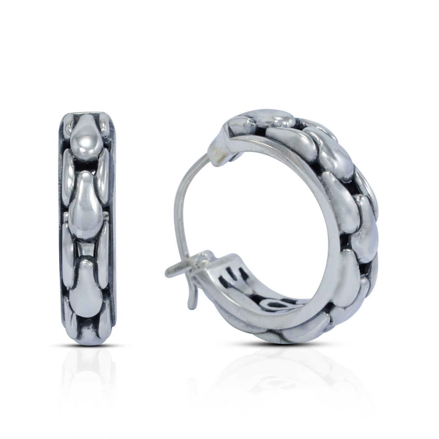 silver hoop earrings 925 sterling silver decorated with Rollo chain ornament and push back closure
