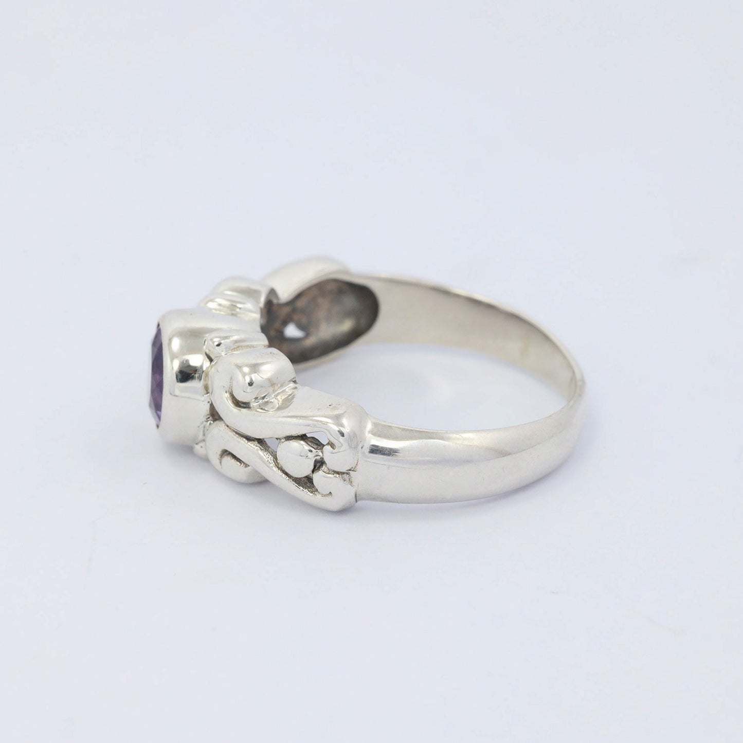genuine amethyst ring 925 sterling silver decorated with swirl ornament