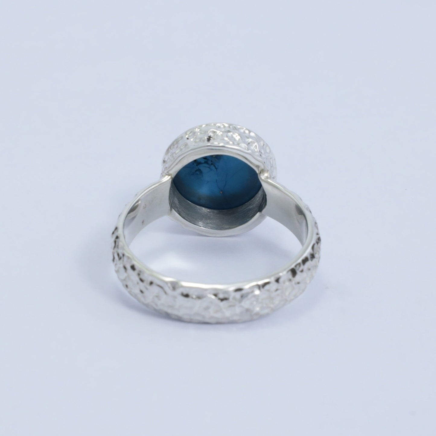 blue turquoise ring 925 sterling silver for women decorated with hummer style finishing