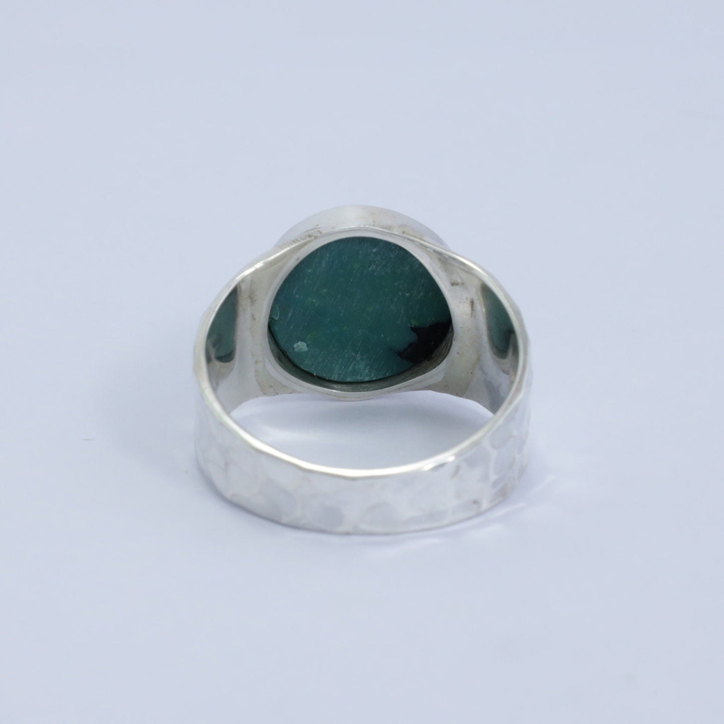 turquoise ring 925 sterling silver with wide band bezel setting and hammered ornament