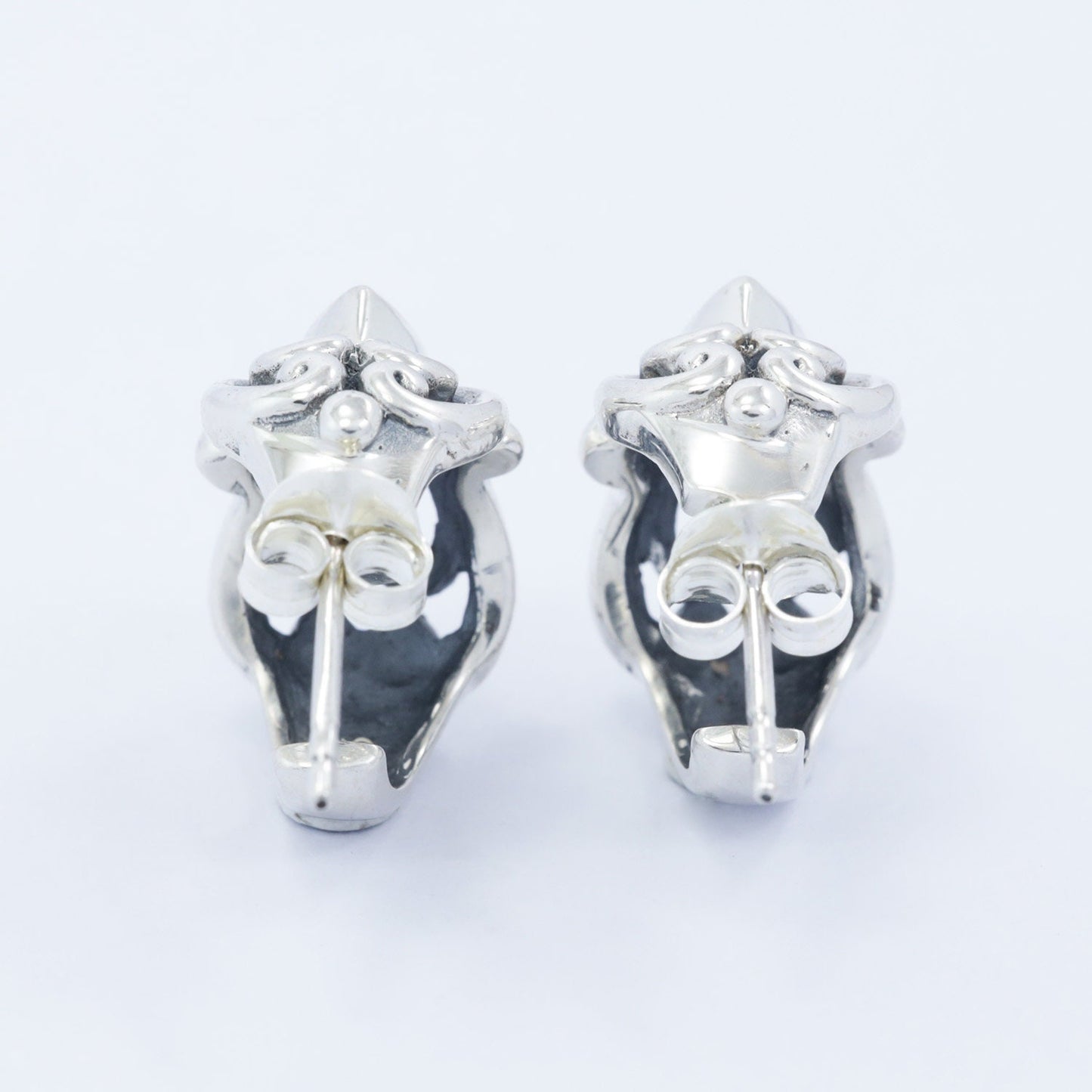 huggie earrings stud 925 sterling silver with white zirconia decorated with swirl filigree