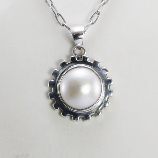 Genuine round 13 mm white Mabe pearl set in handmade 925 sterling silver pendant, gear box silver style pendant with white pearl