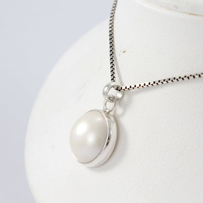 Genuine round white mabe pearl set in 925 sterling silver pendant, Pacific Ocean Mabe pearl 16 mm round