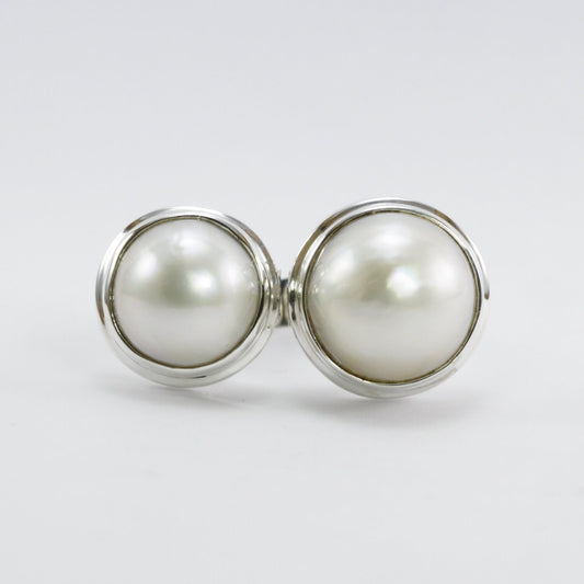 white mabe pearl ring set in 925 sterling silver, sister ring, twin ring,