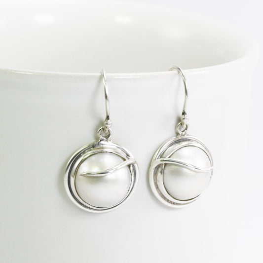 white mabe pearl earrings 925 sterling silver decorated with rope style