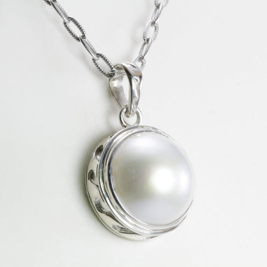 Genuine round 15 MM white Mabe pearl set in 925 sterling silver pendant bezel set decorated with sea wave art carving