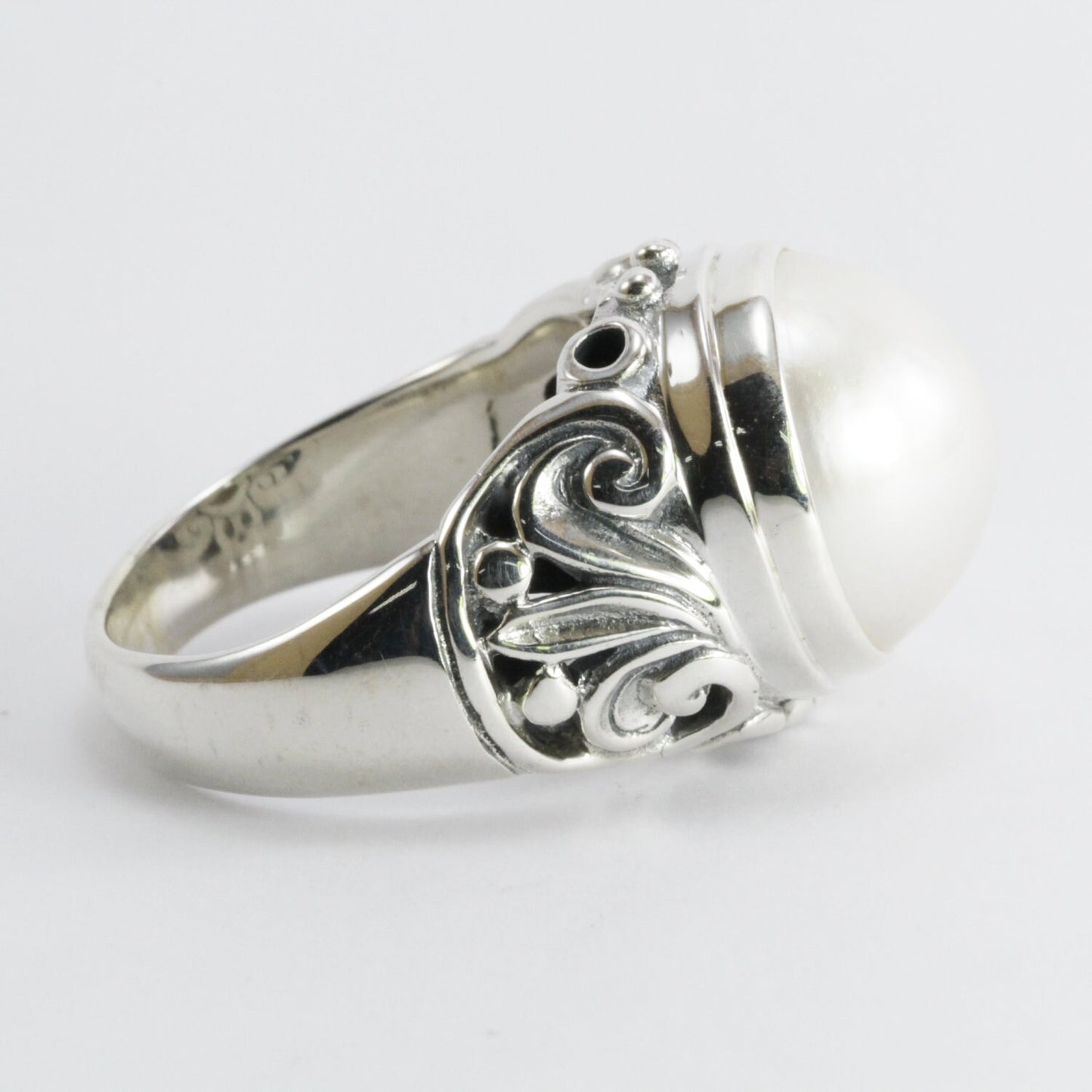 Natural round mabe pearl ring set in 925 sterling silver decorated with Handmade filigree art, 12 mm round mabe pearl wide band ring