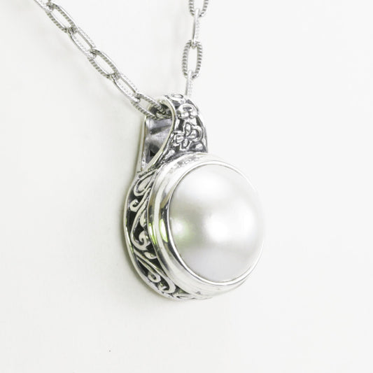 Beautiful Round 13 mm White Mabe Pearl bezel set in handmade necklace pendant 925 sterling silver decorated with swirl filigree ornament