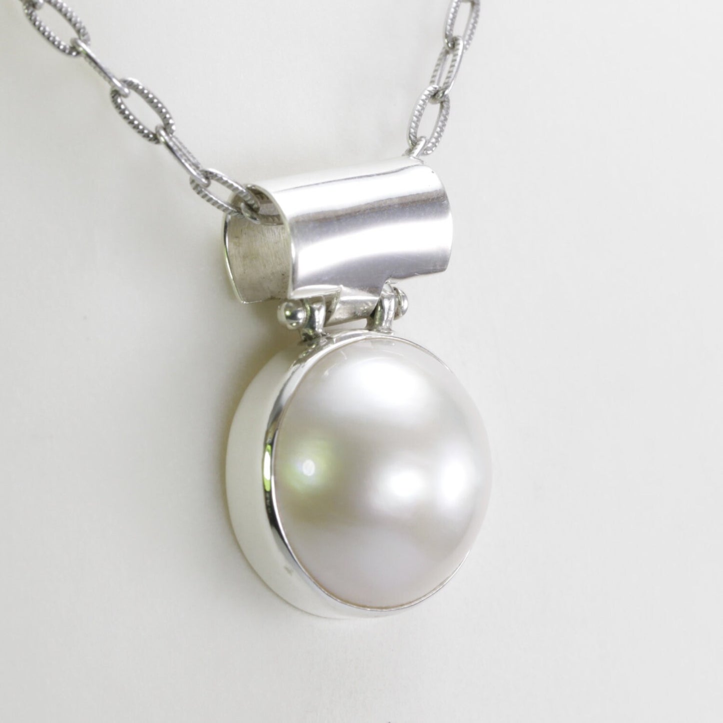 mabe pearl pendant necklace 16 MM round set in 925 sterling silver with chocker bale style