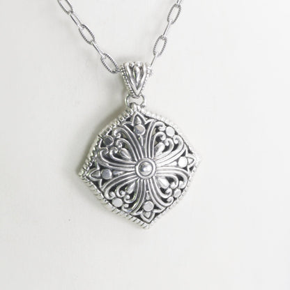 925 sterling silver pendant necklace decorated with filigree ornament and 18 K yellow gold, shield pendant