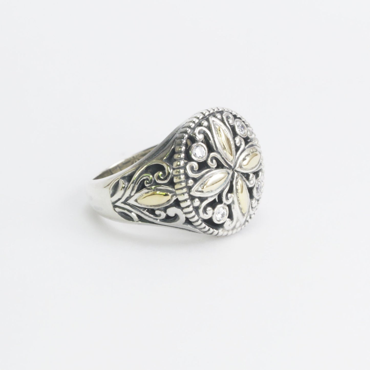 Beautiful silver daisy flower ring with genuine round white topaz decorated with 18k Real Gold set in 925 sterling silver