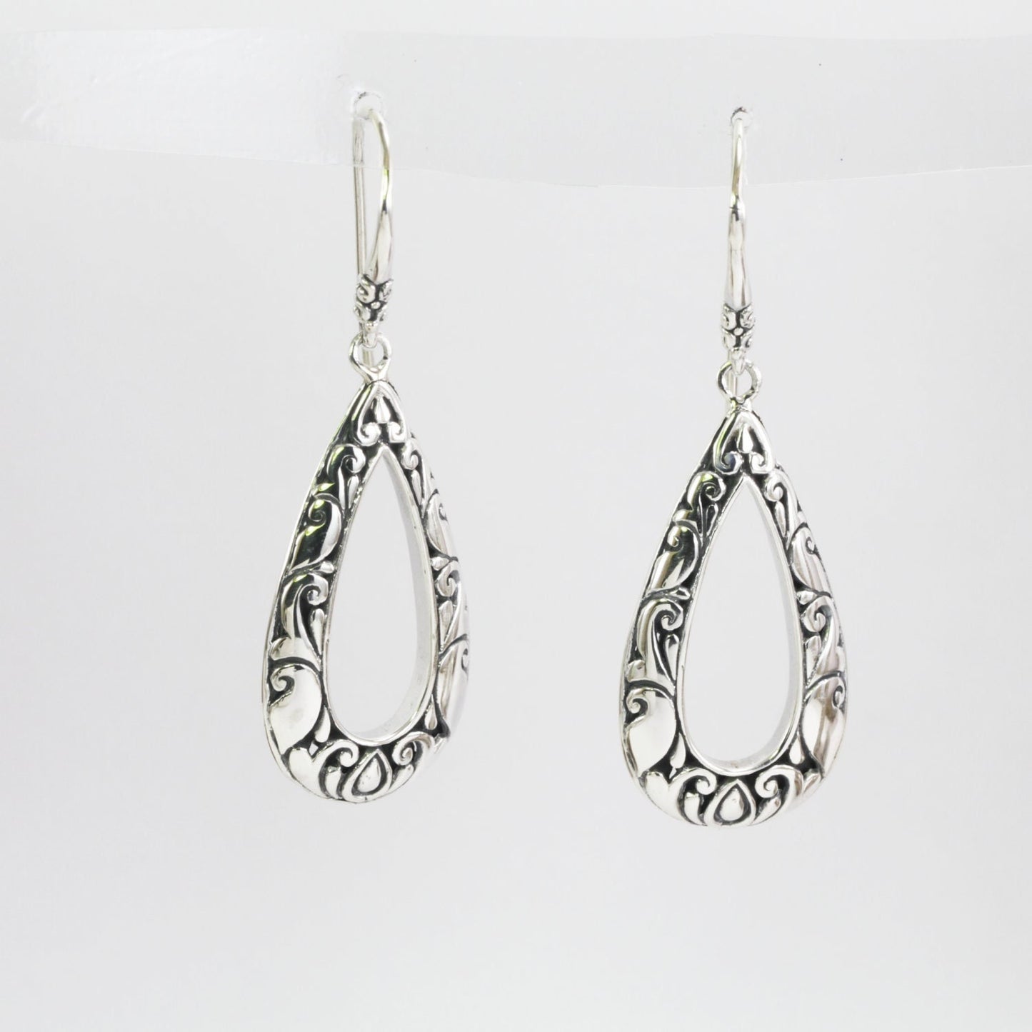 925 sterling silver earrings tear drop shape decorated with swirl filigree