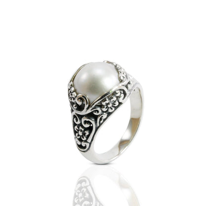 Lovely white Mabe pearl ring decorated with Nature florist art carving 925 sterling silver, flower ring with mabe pearl