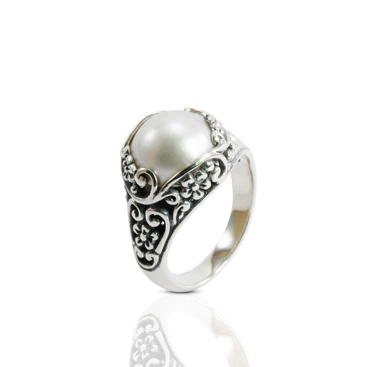 Lovely white Mabe pearl ring decorated with Nature florist art carving 925 sterling silver, flower ring with mabe pearl