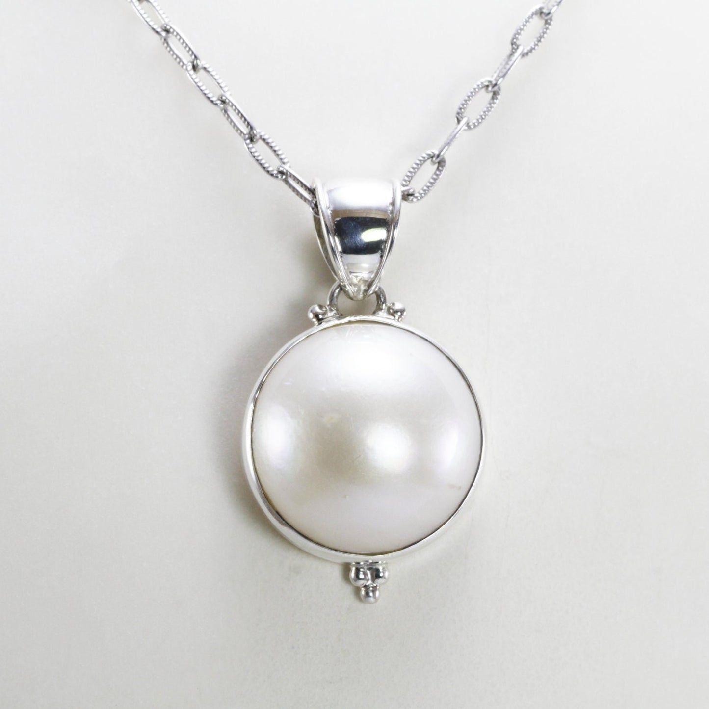 white Mabe pearl pendant 16 mm round 925 sterling silver bezel set