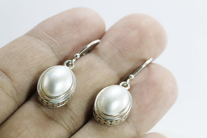 oval pearl earrings 925 sterling silver decorated with dot frame, mabe pearl earrings
