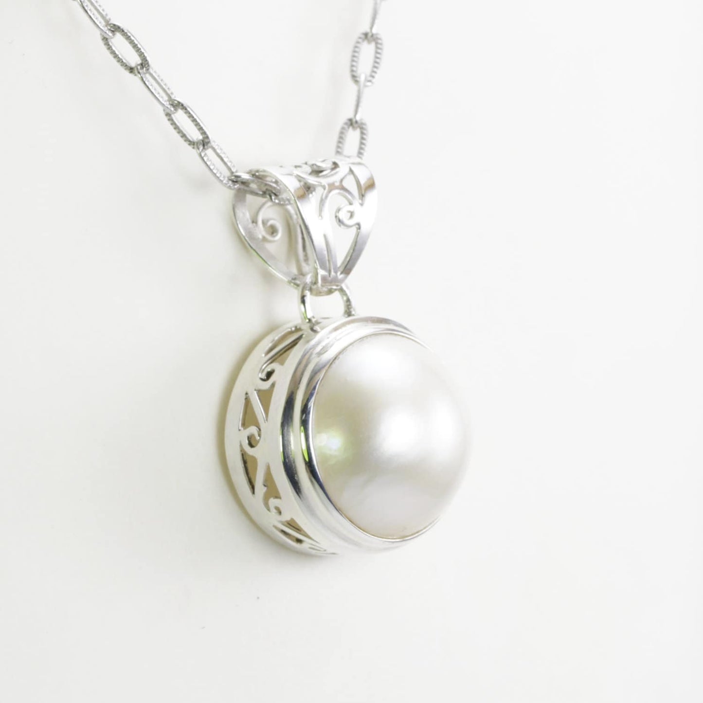 White Mabe Pearl pendant necklace 925 sterling silver 15 mm Round decorated with swirl filigree