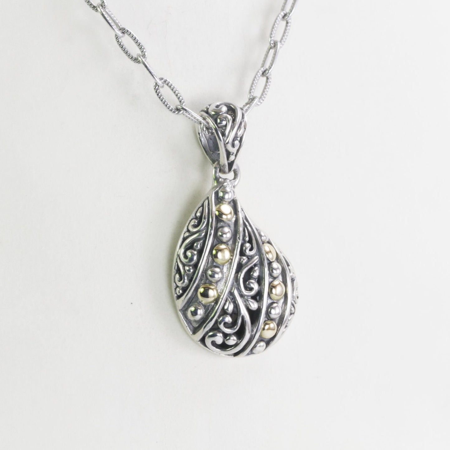 Tear drop pendant necklace 925 sterling silver with filigree ornament and 18 K yellow gold