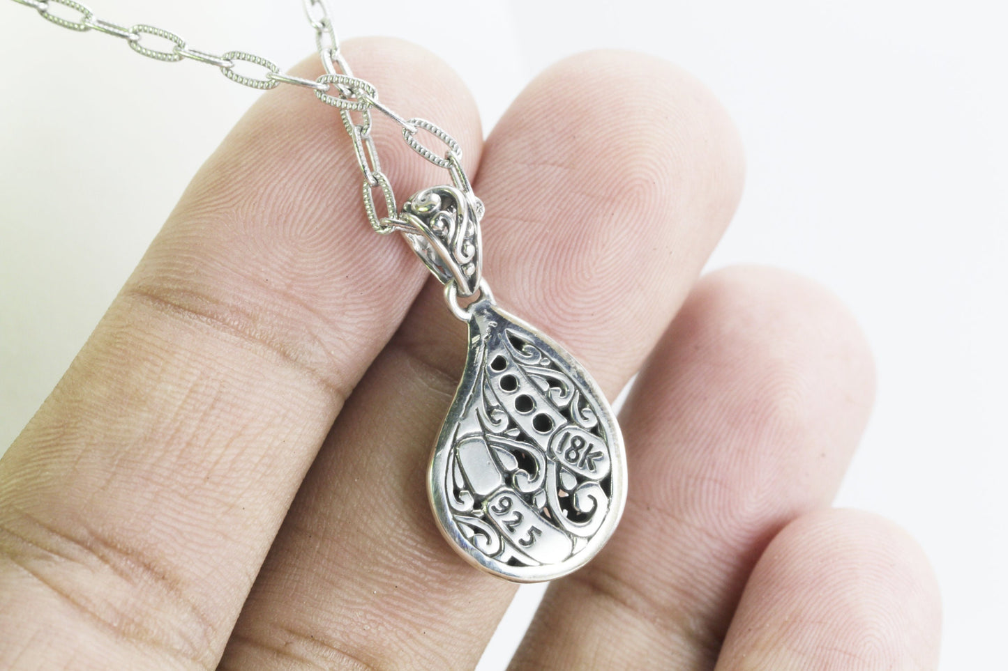 Tear drop pendant necklace 925 sterling silver with filigree ornament and 18 K yellow gold