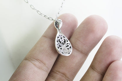 Tear drop pendant necklace 925 sterling silver decorated with 18K gold accent and open work ornament art