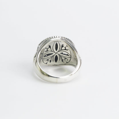 Beautiful silver daisy flower ring with genuine round white topaz decorated with 18k Real Gold set in 925 sterling silver
