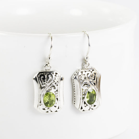 Peridot earrings 925 sterling silver dangle drop decorated with swirl filigree