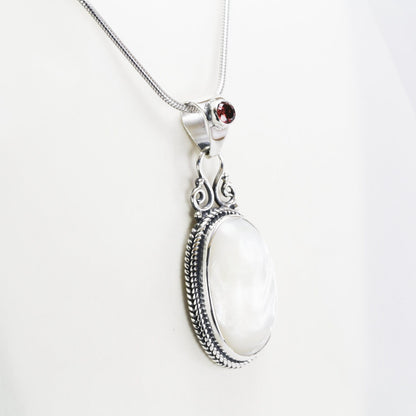 Mother of pearl pendant necklace with genuine red garnet set in 925 sterling silver cable chain rope