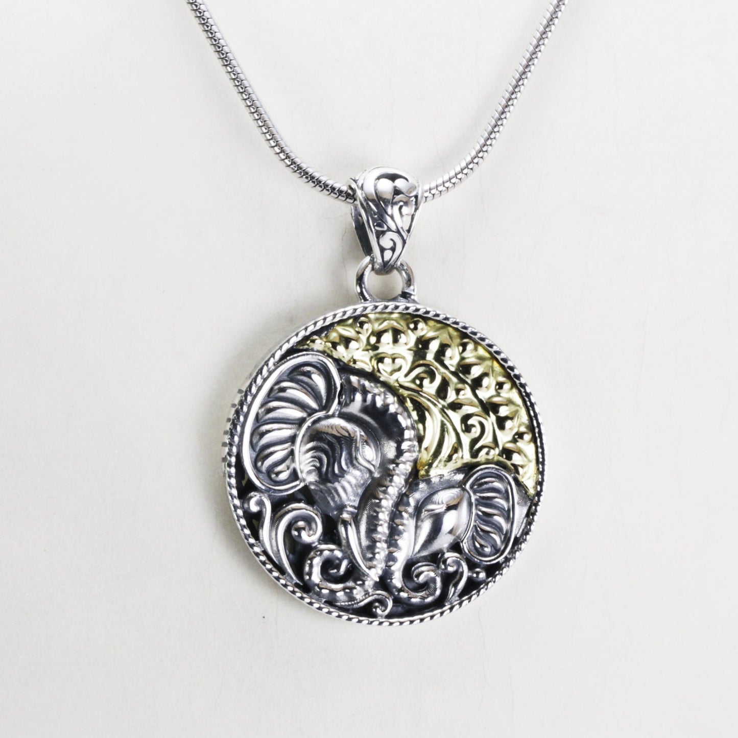 Elephant pendant necklace 925 sterling silver combined with 18K real gold, medallion pendant with animal art