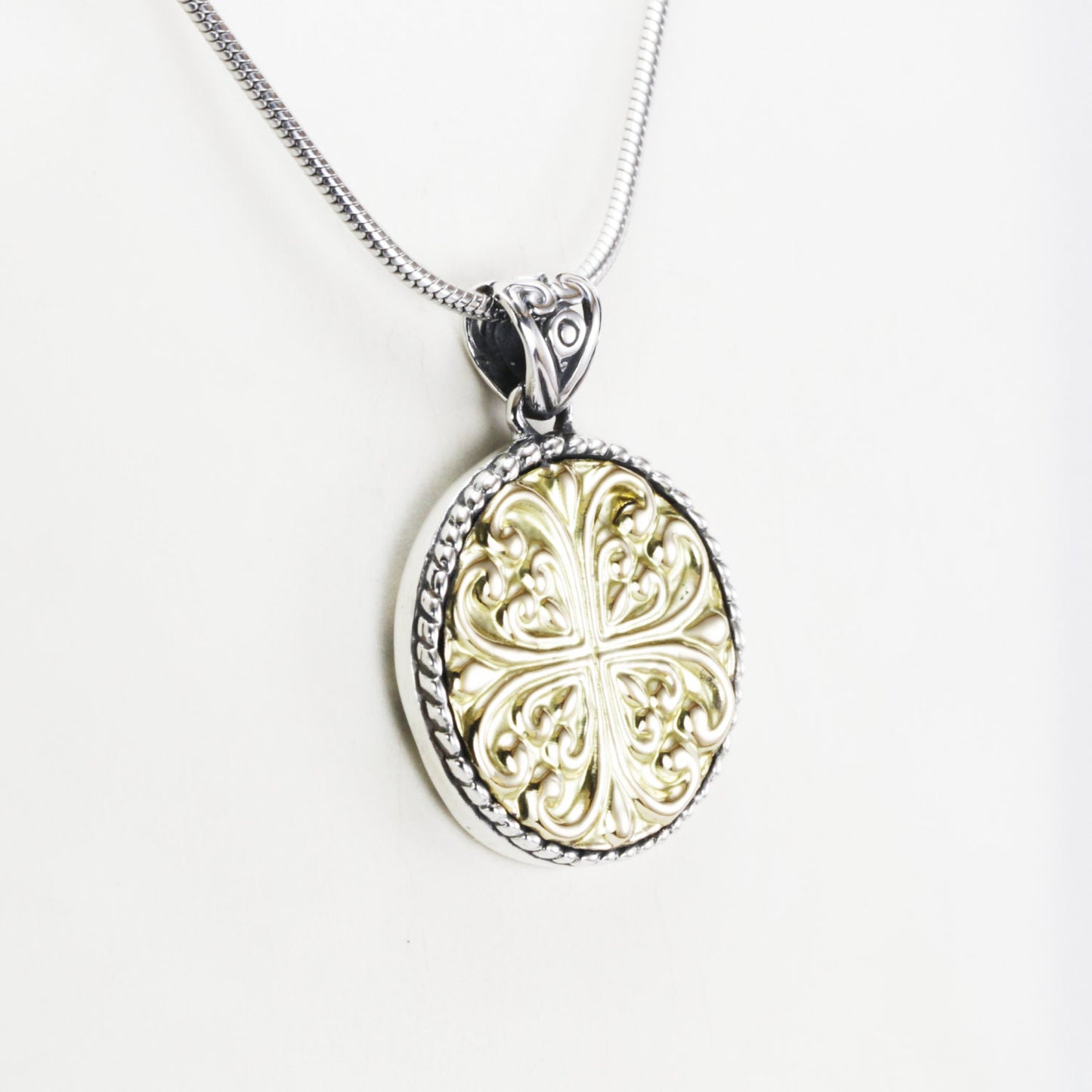 Medallion necklace pendant 18K gold on 925 sterling silver, coin pendant style filigree art real yellow gold