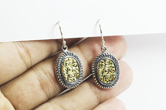 Cable earrings two tone 18K yellow gold on 925 sterling silver decorated with royal filigree art