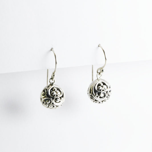 Round earrings dangle drop 925 sterling silver earrings decorated with handcrafted filigree