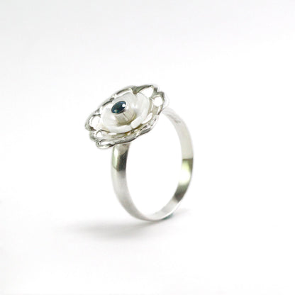 flower ring 925 sterling silver decorated with white shell and genuine blue topaz
