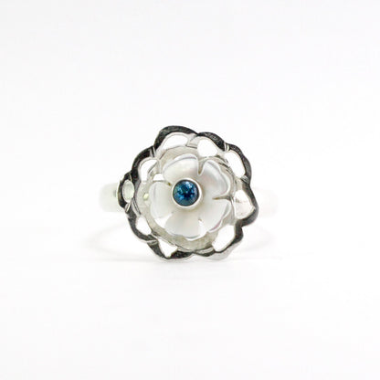 flower ring 925 sterling silver decorated with white shell and genuine blue topaz