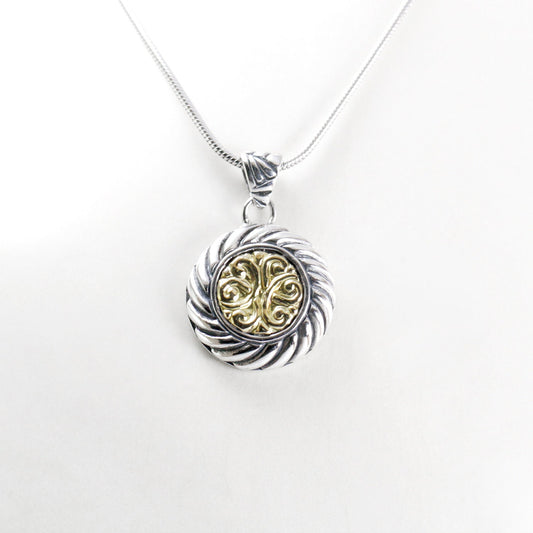 round pendant 925 sterling silver with 18K gold carving decorated with cable edge