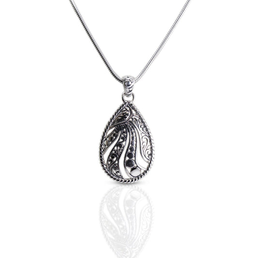 tear drop pendant 925 sterling silver decorated with abstract filigree and cable edge