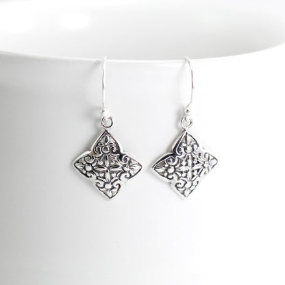 clover leaf earrings 925 sterling silver decorated with open work filigree