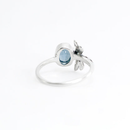 Blue topaz ring set in 925 sterling silver decorated with beautiful dragonfly