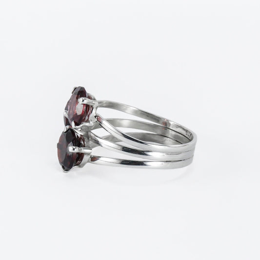 Red Garnet ring set in 925 sterling silver, three stones ring