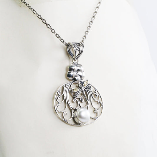 flower pendant necklace 925 sterling silver and 18K yellow gold decorated with fresh water pearl
