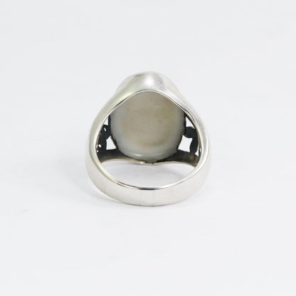 Dragonfly ring with genuine white shell decorated with dragonfly ornament