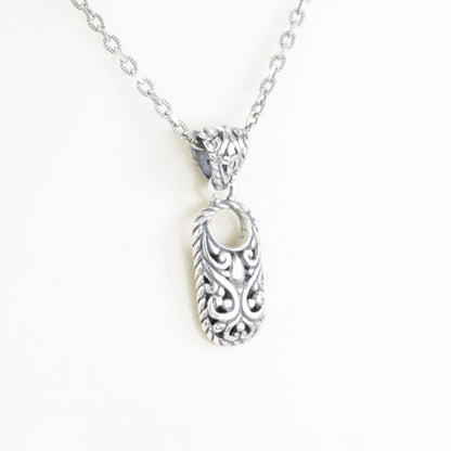 925 sterling silver pendant decorated with filigree ornament front and back