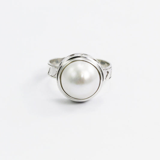 white mabe pearl ring 12 MM set in 925 sterling silver decorated with wave ornament
