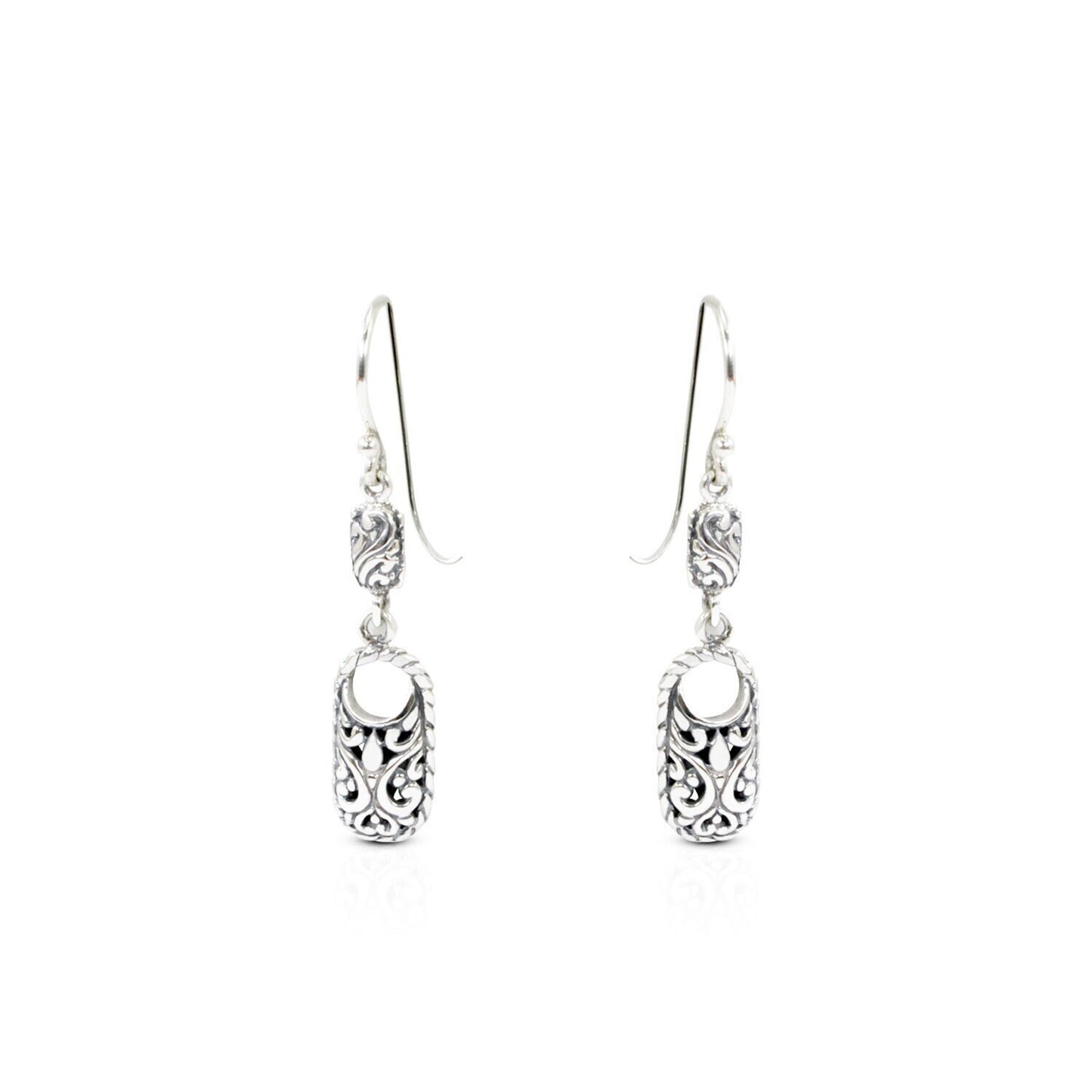925 sterling silver earrings decorated with swirl filigree