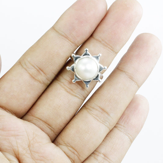 Star ring set in 925 sterling silver with genuine white mabe pearl