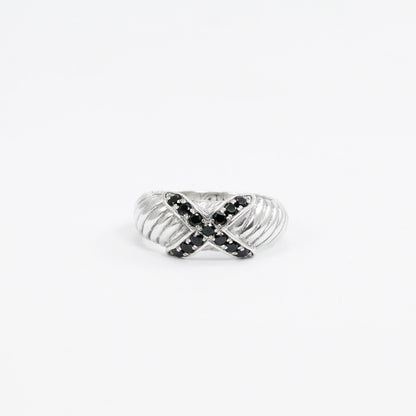 black stone ring 925 sterling silver decorated with cable shank style
