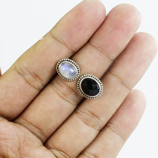 Bypass ring 925 sterling silver with genuine moonstone and black onyx decorated with dot bezel