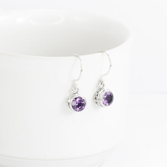 amethyst earrings round shape set in 925 sterling silver decorated with white filigree ornament bezel and back side