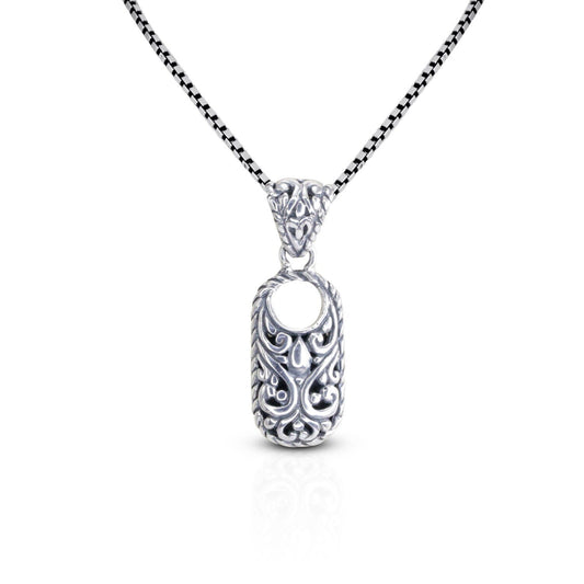 925 sterling silver pendant decorated with filigree ornament front and back